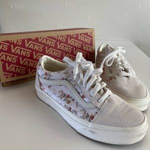 Vans Old Skool floral sneaker size 6.5
